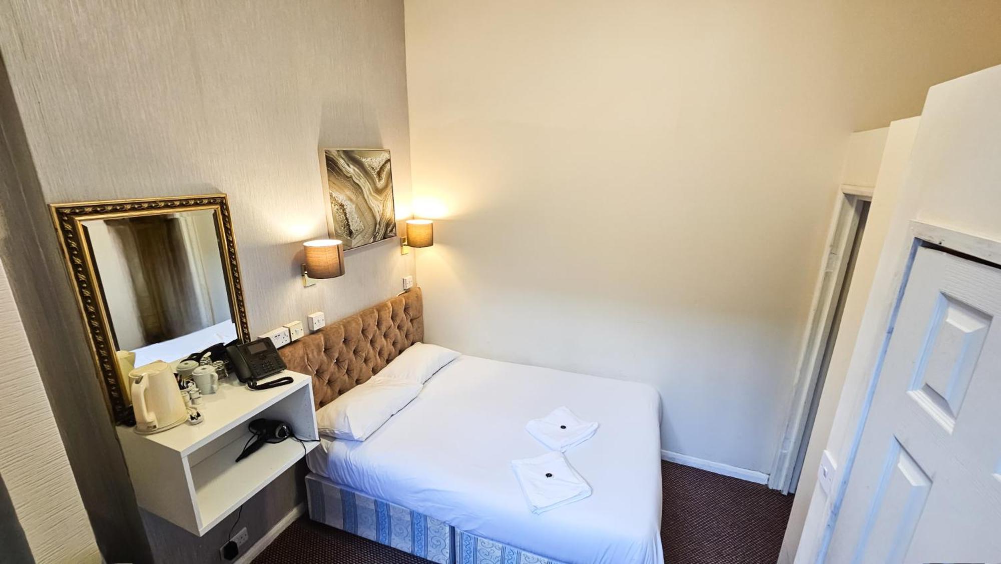 Hyde Park Court Hotel London Ngoại thất bức ảnh