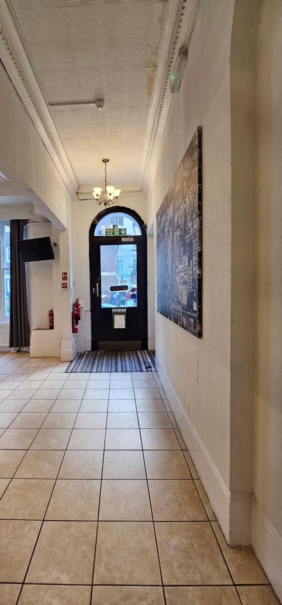 Hyde Park Court Hotel London Ngoại thất bức ảnh
